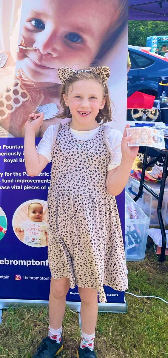 BromptonSupport's tweet photo. Beautiful #BromptonBaby Martha made some cakes and treats and sold them to raise £13 for our charity ❤️😍💙 Thank you so much!!👏👏👏 #TeamBrompton RT https://t.co/5dpECZnQLf
