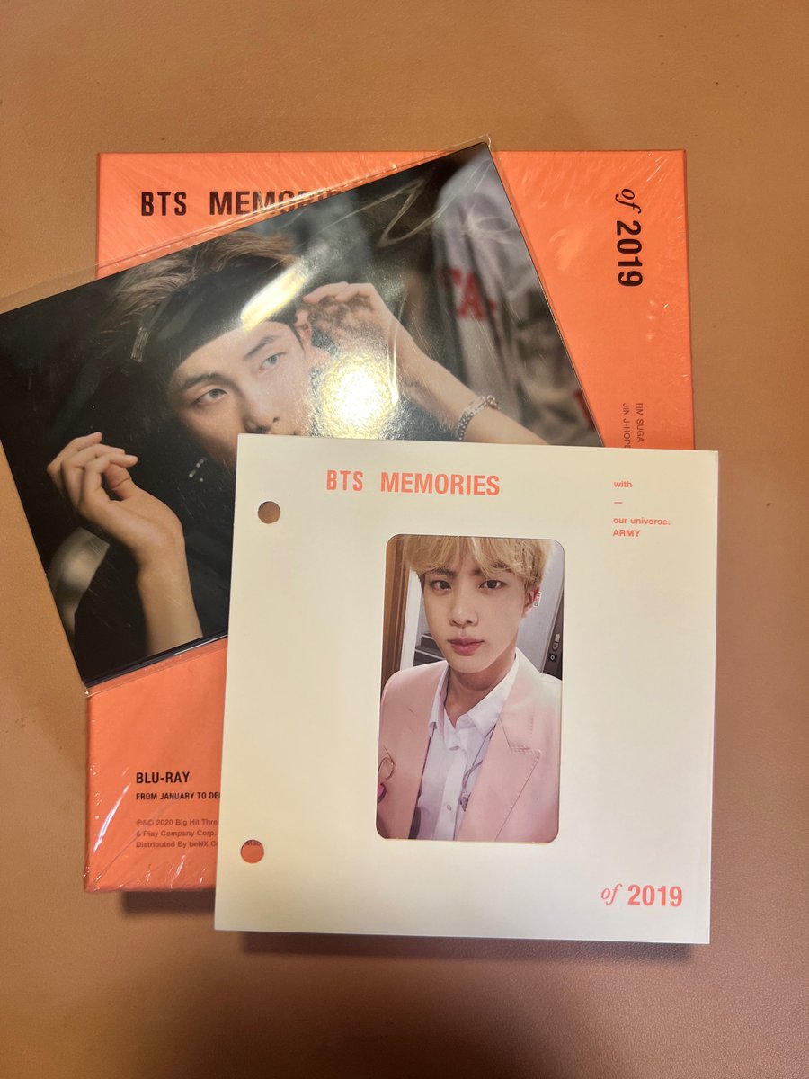 kore_cart's tweet photo. wts lfb ph • onhand ꒰ #KoreSells ꒱

🛒 MEMORIES OF 2019 BR w/ Jin pc
╰ ₱3550
╰ complete inclu except pob
╰ condi:mint
╰ 3 slots avail

DOP: 500 dp; rb on July 30

📍Iloilo
🚛 direct J&amp;T;flash
💳 gcash,paymaya,bdo,bpi

comment "mine" to claim

t. memo 19 bluray br seokjin https://t.co/v2bTO62uXE
