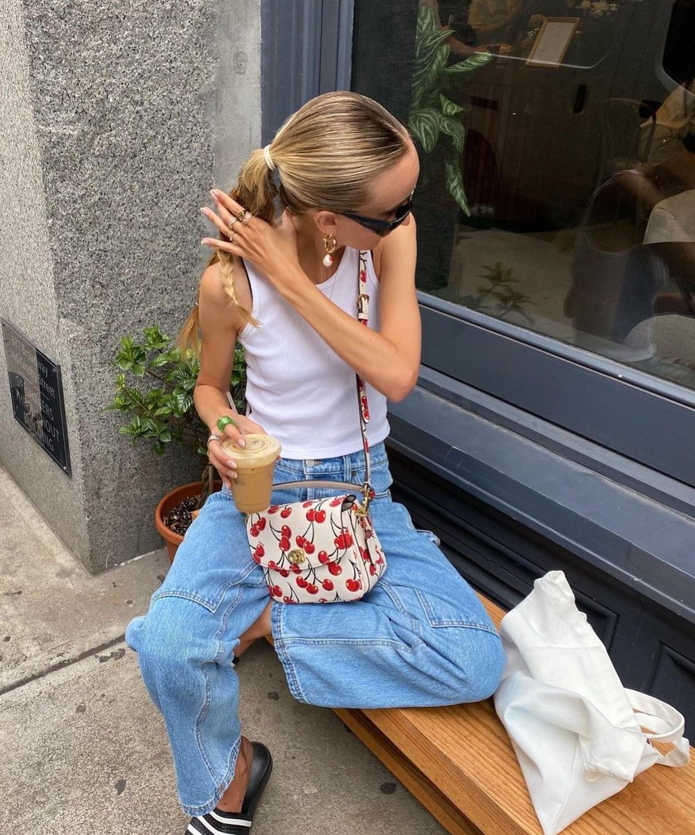 TomFordsMuse's tweet image. Coach cherry bag