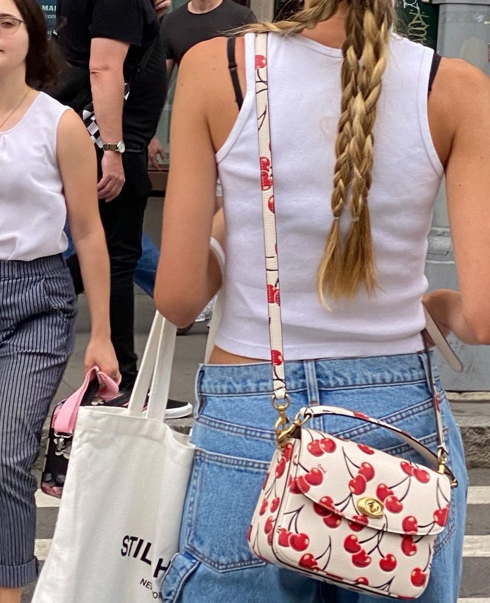 TomFordsMuse's tweet image. Coach cherry bag