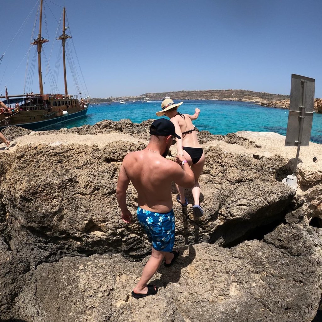 ItsVOV_'s tweet photo. #Malta #bluelagooniceland #gozo #travel https://t.co/WqDBLIVgCI