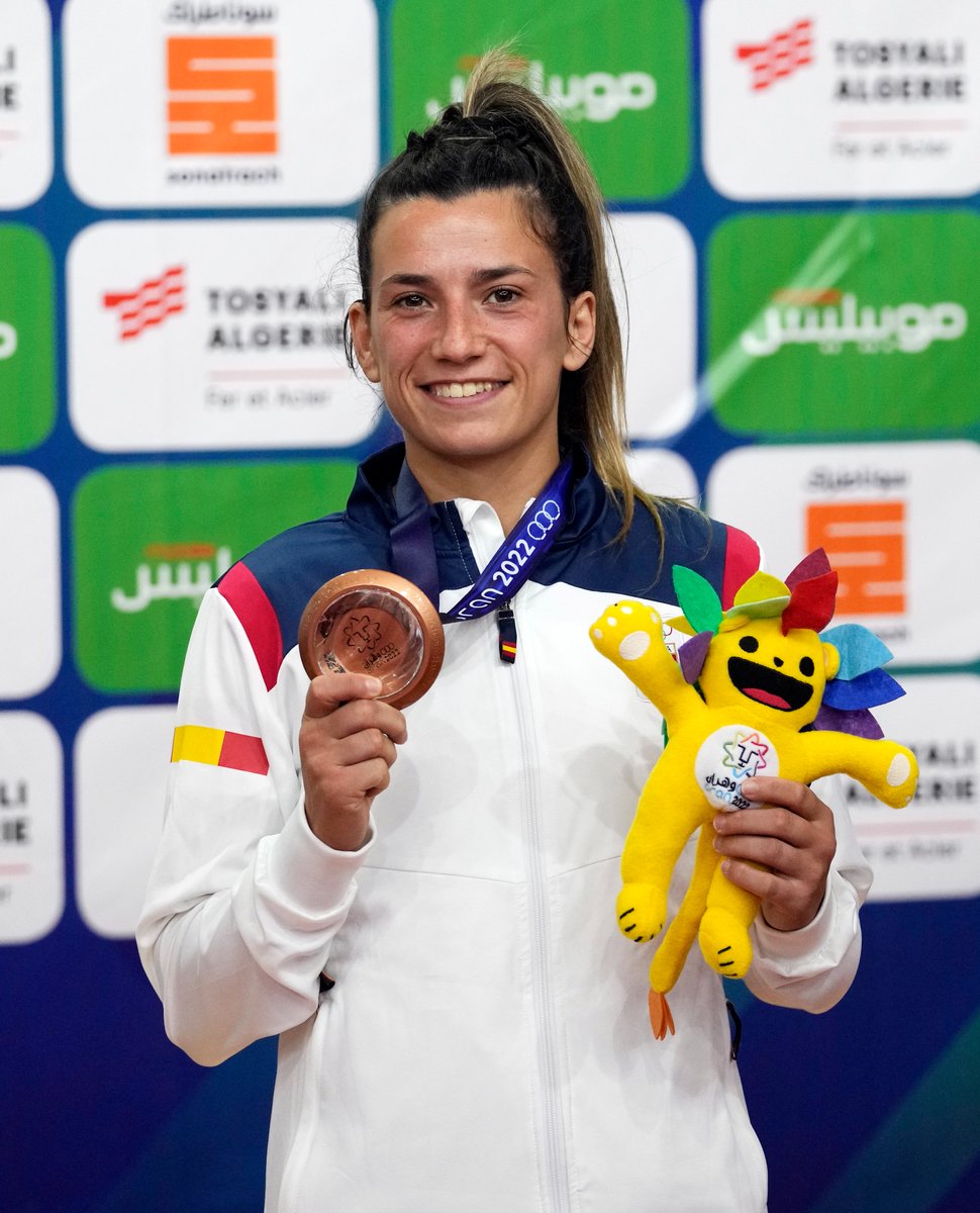 Las medallas siguen lloviendo en #Oran2022 para los deportistas de la <a href="/UCAM/">UCAM Universidad</a>, ahora en judo 🥋🇪🇸

🥇 <a href="/FranGarrigos1/">FranGarrigos60</a> conquista el primer ORO para España 

🥉 <a href="/anaperezbox/">ana perez box</a> se lleva el combate por el BRONCE

¡ENHORABUENA A LOS DOS!
#OrgulloUCAM 💙

📸 <a href="/COE_es/">Comité Olímpico Español</a>