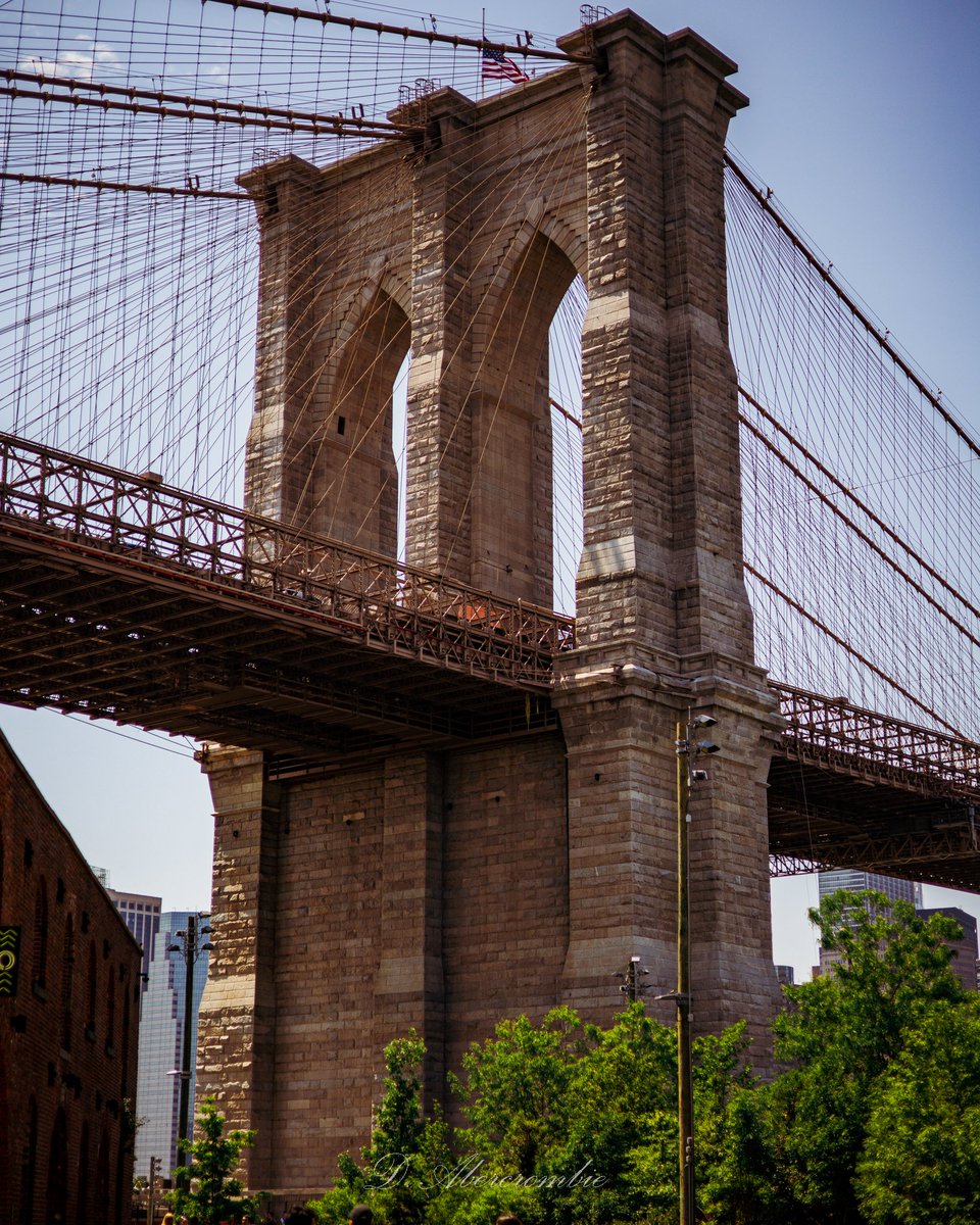 DAbercormbie's tweet photo. De bruggen in new york zo indrukwekkend. https://t.co/b0LAGaEEq1