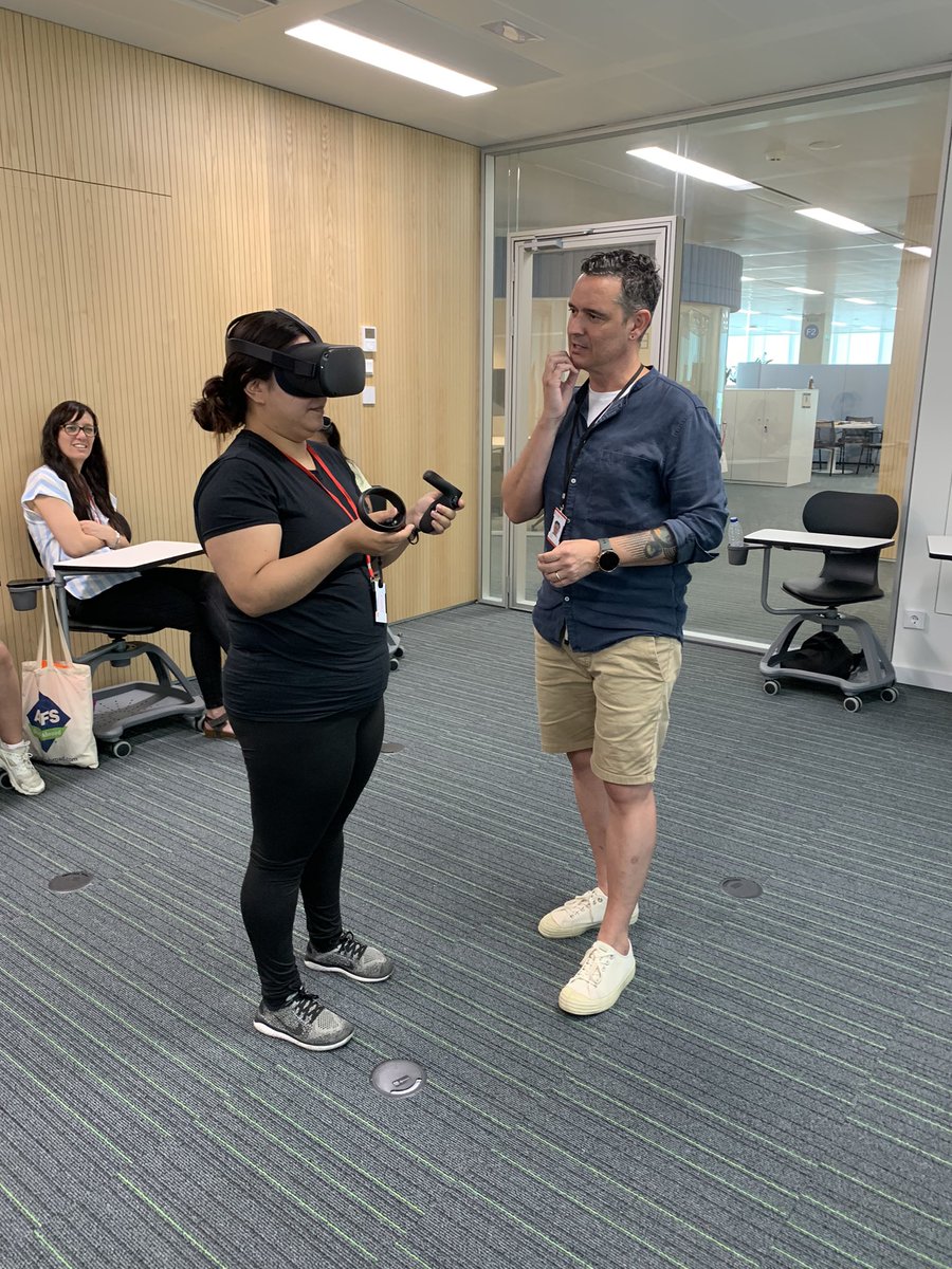 Big thanks to @nicolasbarnesm for an amazing session on the use of Virtual Reality in the treatment of domestic violence offenders in prison, and to <a href="/MMTurandot/">Marian</a> for organizing it! Incredible experience! #CoyotesAbroad #studyabroad #CSUSB