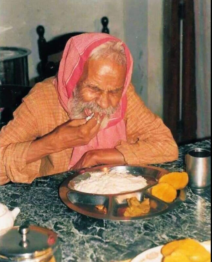 pravinkj23's tweet photo. दही चूड़ा आम ❣️
आज बाबा नागार्जुन का जन्मदिन है
बाबा की जय🙏🏻 #BabaNagarjun #poetry #poetrylovers https://t.co/gZT1vJwfR5