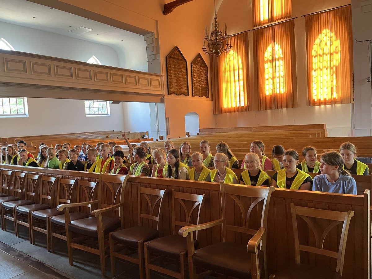 Vanmorgen het verhaal verteld in de Oude Kerk aan school de Bron uit Lunteren. 

#razziaputten