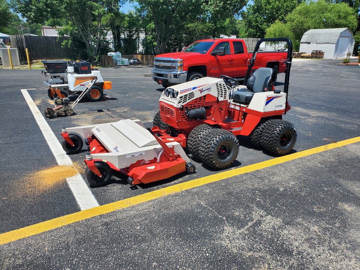 DaveMeltonOBX's tweet image. Another happy customer takes delivery of a new Ventrac 4520Z from @ventrac and @smithturf . Thanks for your continued support!
#munislikethemtoo
#torofamily
#letmeshowyou