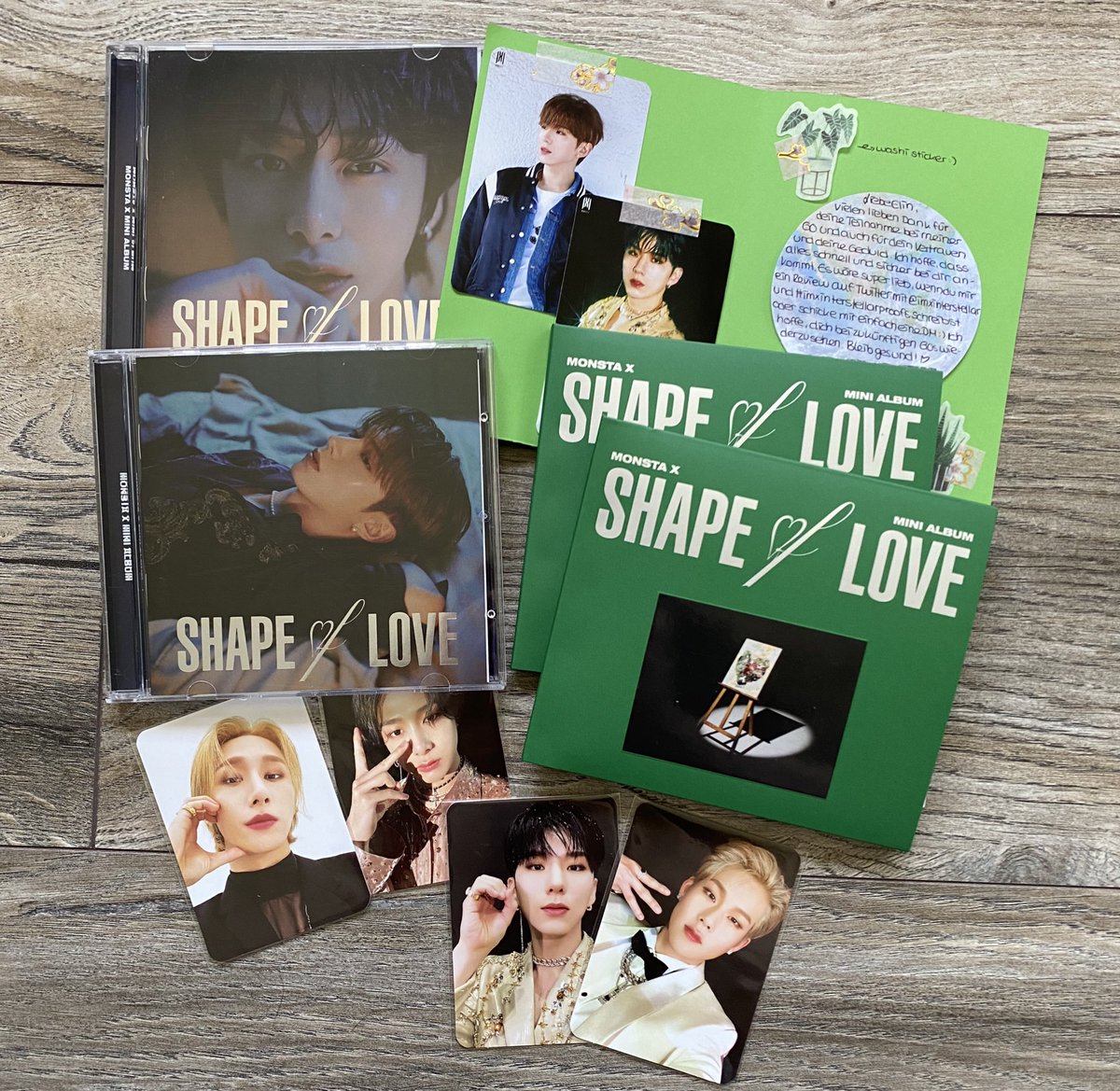 caramelkihyun's tweet image. finally home to open these. thank you so much @imxinterstellar for the go and for being a trustworthy gom. 🥺♥️
#imxinterstellarproofs