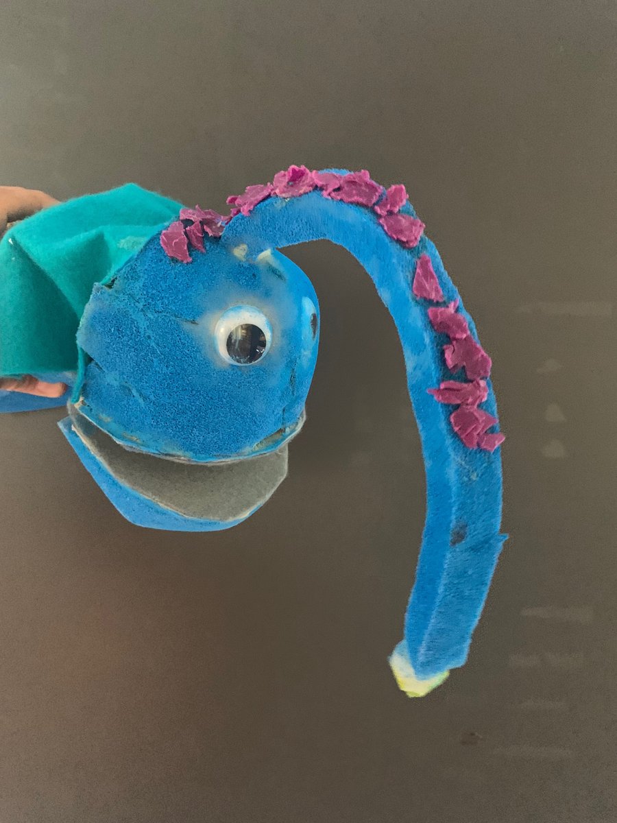 Oekozentrum's tweet photo. GLOBULO zeigte gestern die Ergebnisse aus der Schulhaus-Projektwoche an der Primarschule Langenbruck: Puppen aus Tetrapacks, Socken, Schaumstoff und Roboter aus Müll - so gut!
Danke für die Unterstützung, Stiftung 3FO

#bildung #kultur #umwelt #schule #kompetenzenfördern https://t.co/buqxJJagc1