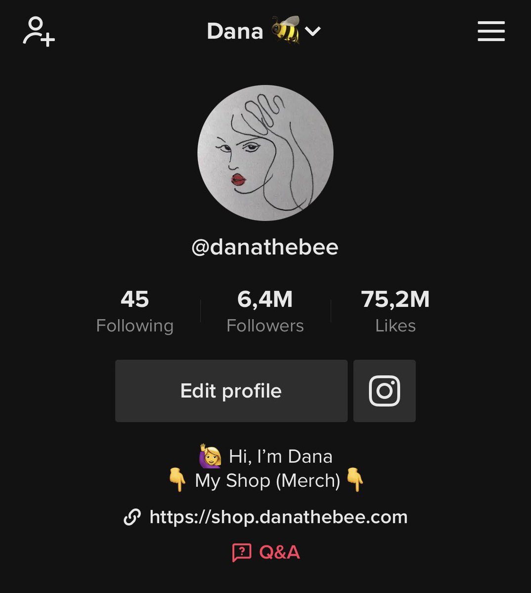 danathebee's tweet photo. Who wanna buy my tiktok and inst?? https://t.co/CG3SHD7Ker
