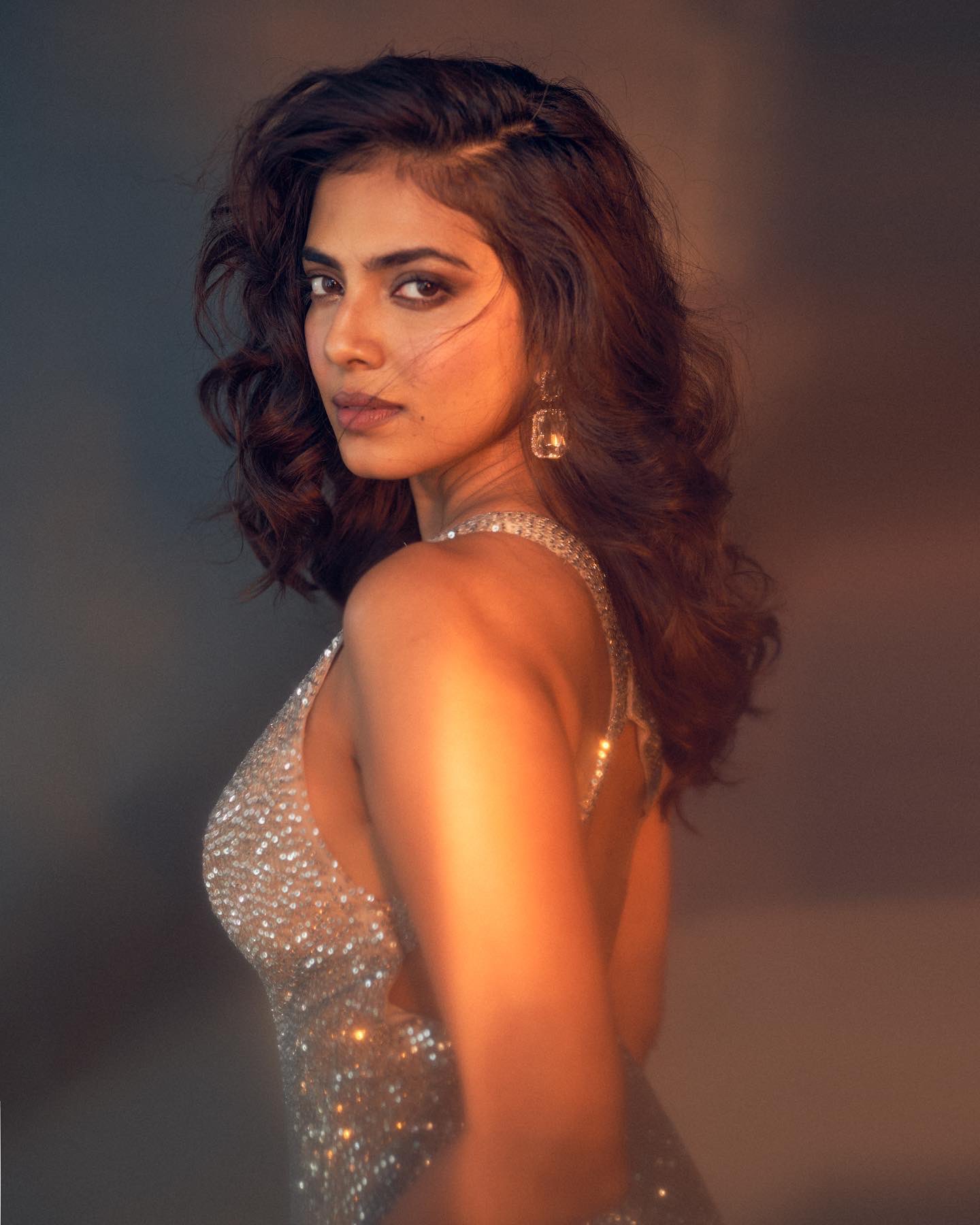 malavika-mohanan-on-twitter-some-shine-for-a-rainy-day-https-t-co