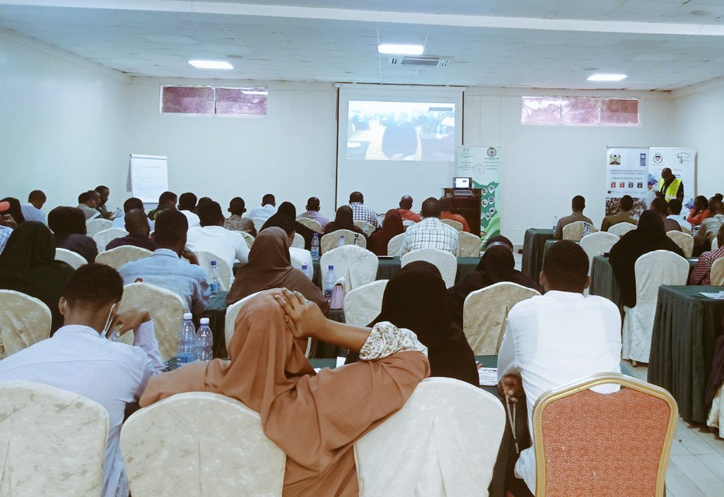 Meru and Garissa Joint Simulation of the voting process happening now. Thank YED Network Chair @Israel_Adam_,NYC CEO @RoySasaka and @IEBC_YCC Chair Joel Muita for the great coordination and Team work. 
#UchaguziWaAmani
#GE2022 
@YEDNetworkKe @NYC_YouthVoice  @UNDPKenya