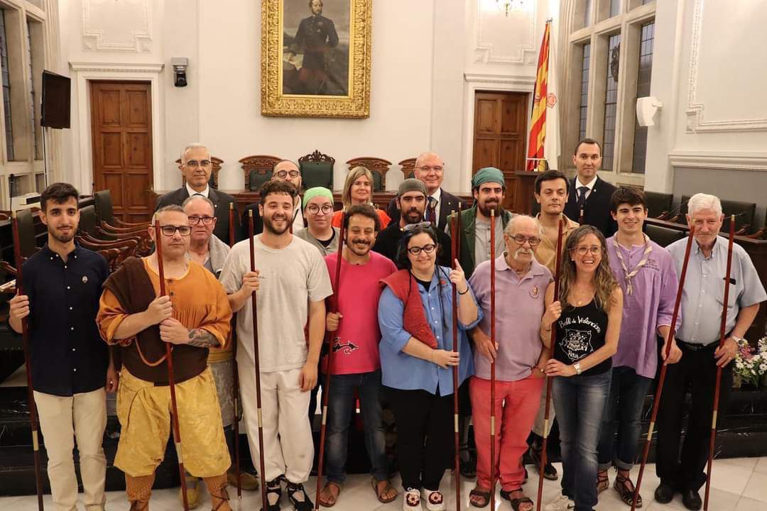 El gegant Carrasclet tweet media