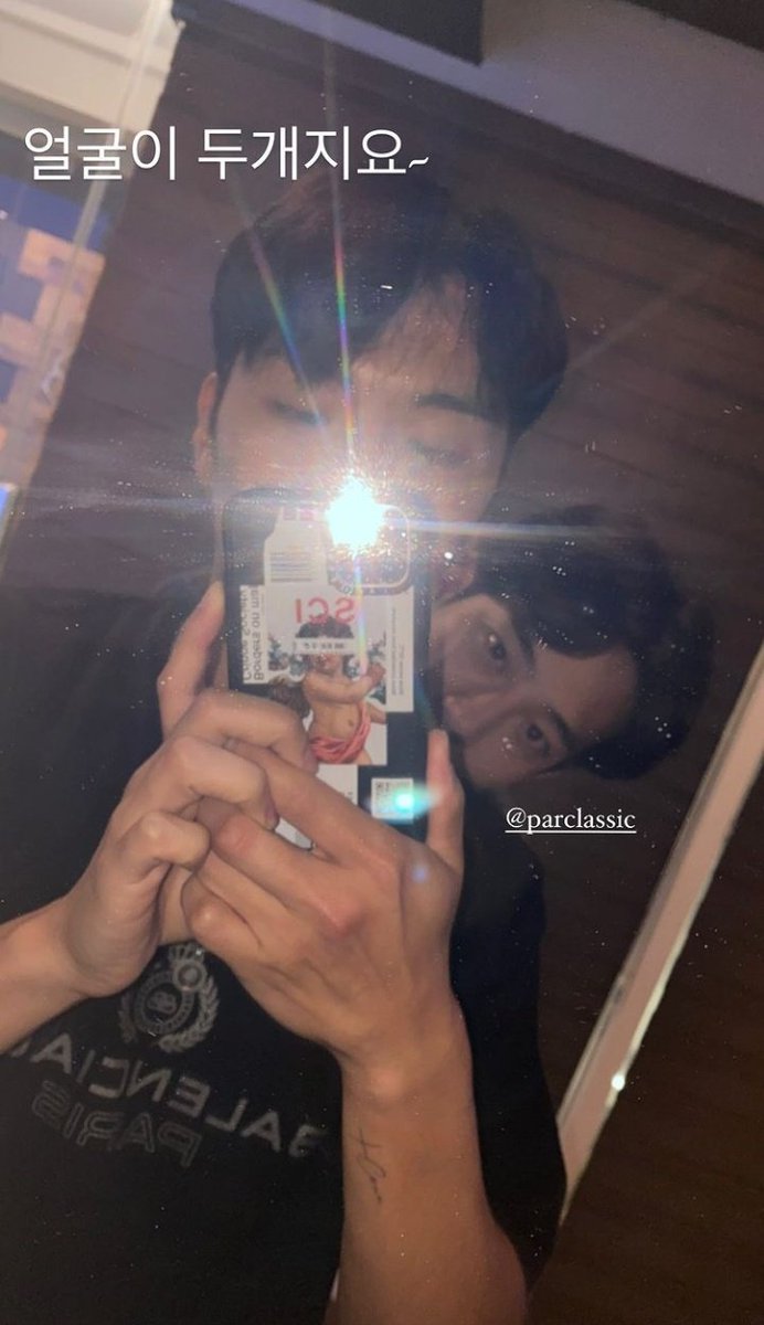 jr_xiviii's tweet photo. เขาบอกว่าถ้าจะถ่ายมุมนี้ให้เข้าไปในกระจก 🥹🤭
#2joon https://t.co/FeUJfA2hTo