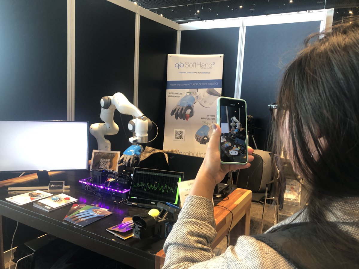 ➡️ The last day at ERF 2022!!⬅️
This is the second event for the new #qbSoftHand2Research!
👉🏻 Contact us for more info: eu1.hubs.ly/H01c2HV0
#ERF2022 #qbrobotics #softrobotics #robotics #cobot  #softhand #qbSoftHandResearch #qbSoftHand2Research #news #newproduct #research