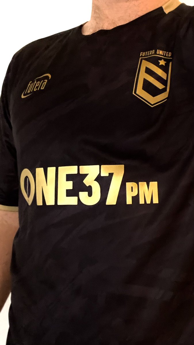 Big thank you to the <a href="/futeraunited/">Futera United</a> family for this 🔥🔥🔥

All the players signatures from the inaugural Futera United Web 3 Team! 

How good does the <a href="/137pm/">137pm</a> logo look!

<a href="/garyvee/">Gary Vaynerchuk</a> do you have yours yet? 👀