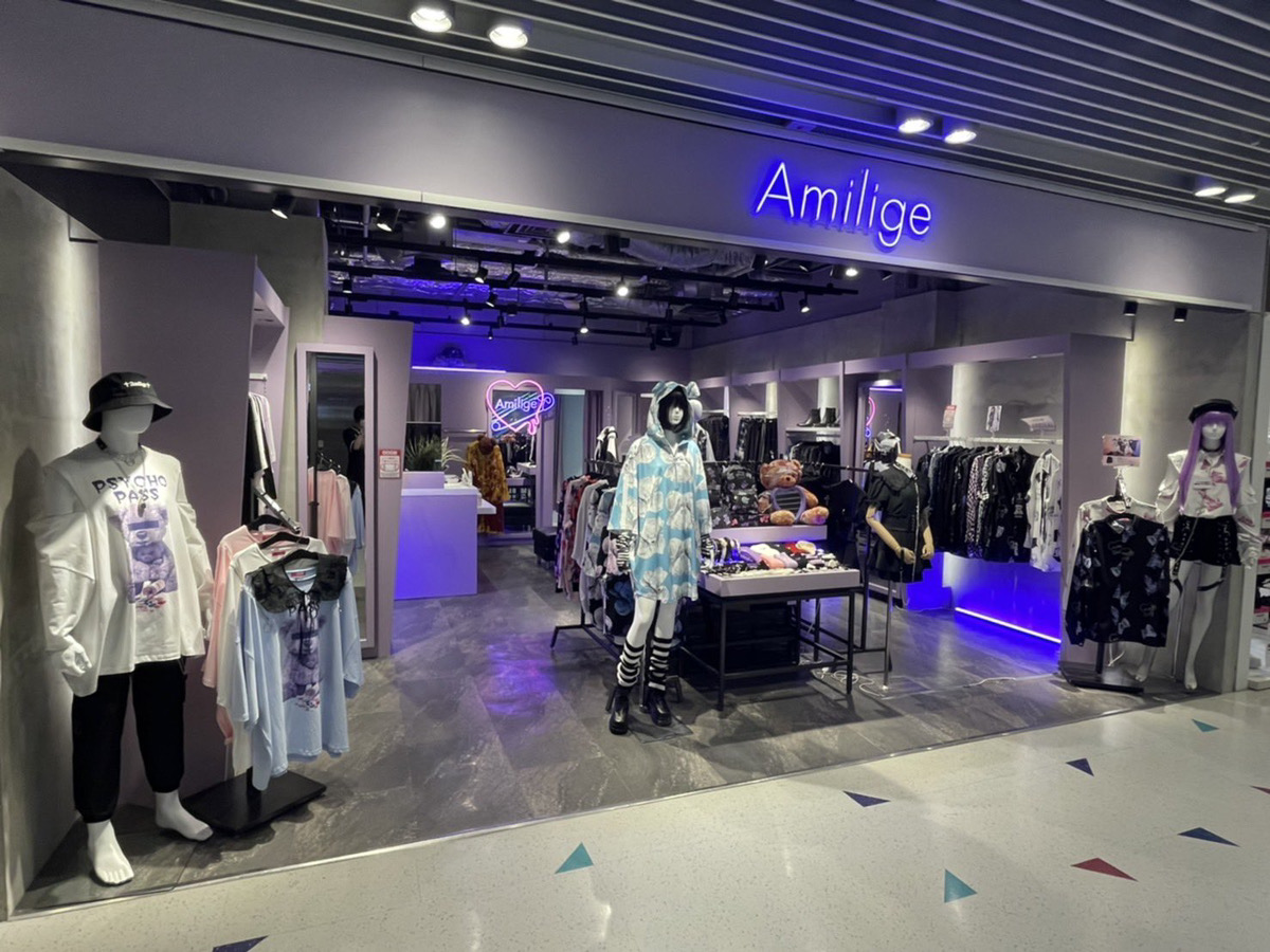 WRougeofficial's tweet photo. 明日7/1～

Amilige HEP FIVE店
Amilige 横浜ビブレ店で

Summer SALEスタート！ https://t.co/wewzSDr4Rf