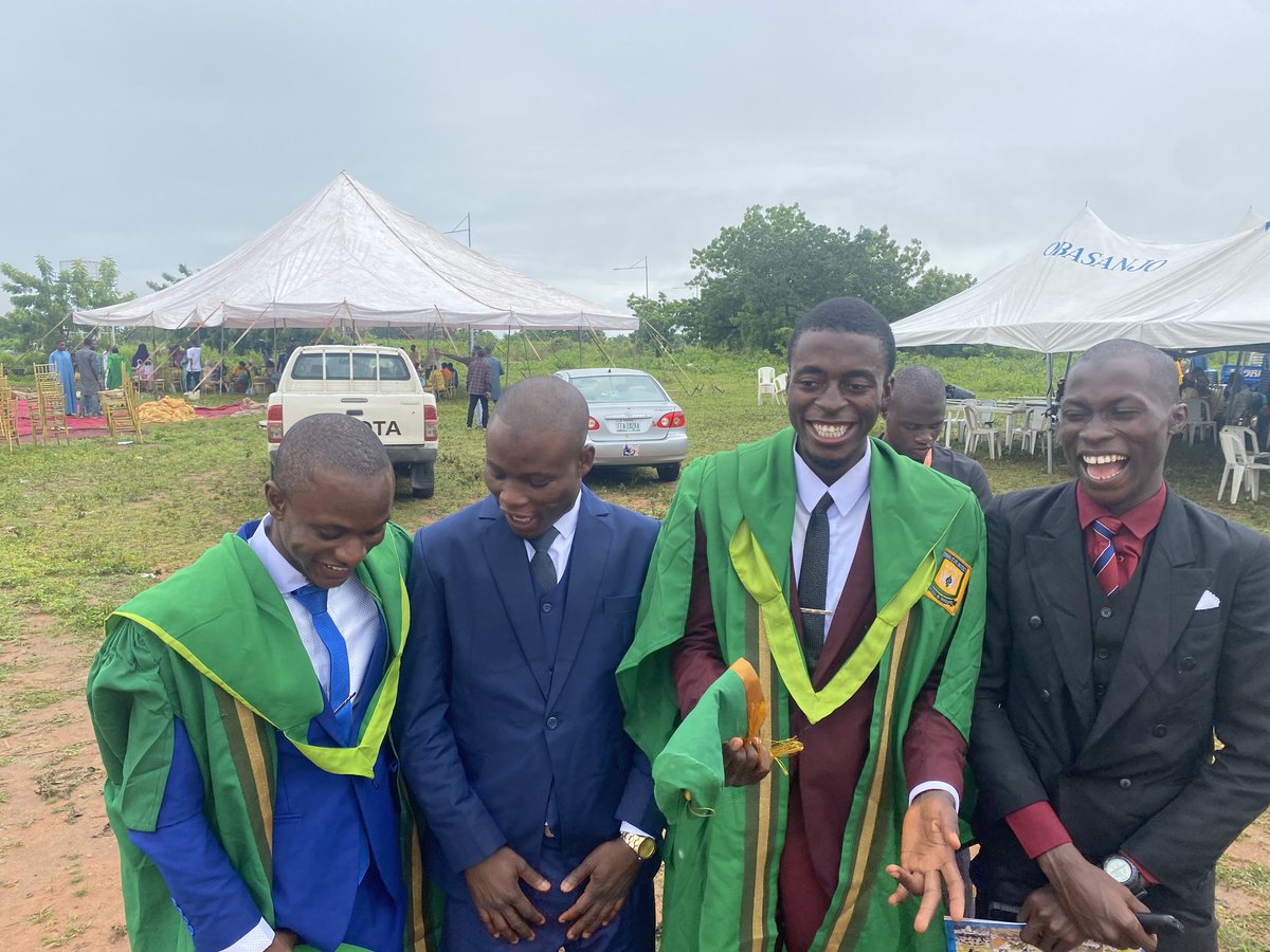 rashsam_snr's tweet photo. God never promises that the road would be easy. However, He promised to never to leave nor forsake us. Here we're, Hamdan Wa Shukroh!
#CertifiedMedicalLaboratoryScientist
#B.MLS
#AMLSCN https://t.co/fjN1Qckd4t