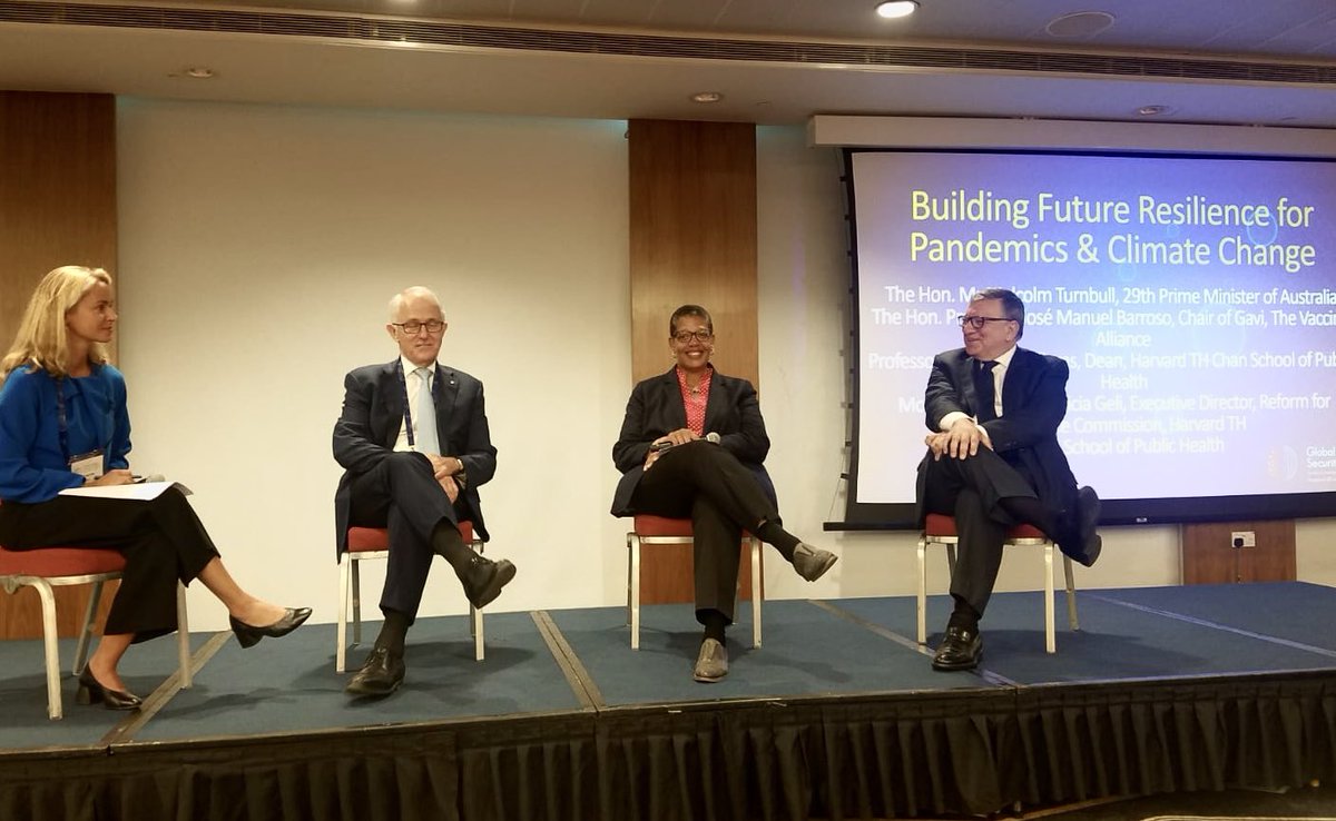 Many thanks to our distinguished panelists & @R4RXResilience co-chairs @JMDBarroso, @TurnbullMalcolm & @HarvardChanDean for today’s enlightening discussion on Building #Future #Resilience for #Pandemics & #ClimateChange. Special thx also to
@GHS_conf convener @adamkams #GHS2022
