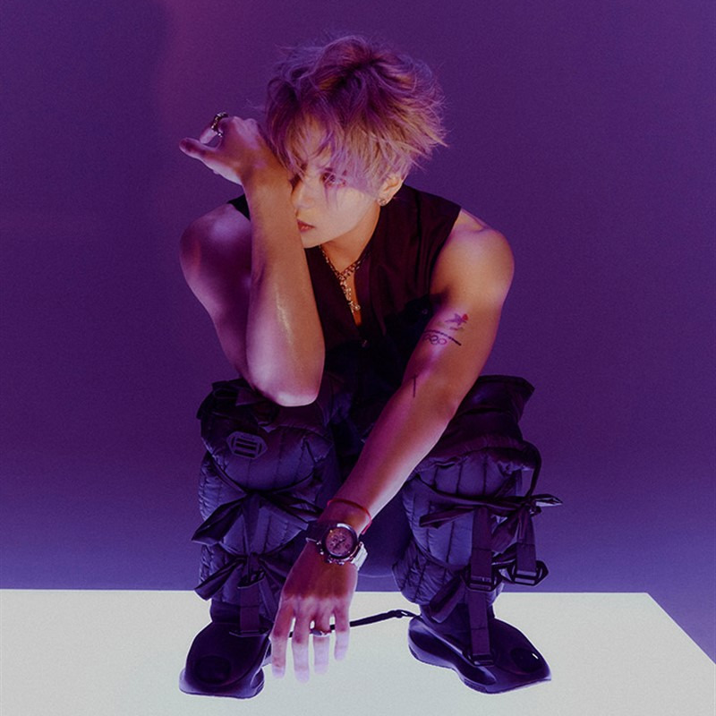mmscene's tweet photo. K-pop star #JacksonWang and photographer #Gowontae team up for #METALMagazine