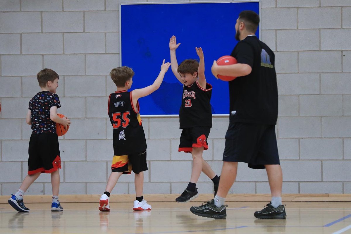 SCEBasketball's tweet image. Hands up if you want to attend our Development Camp from 2nd - 5th August! Camp places can be booked on our website (link in bio)..

#southcoastelite #brighton #basketball