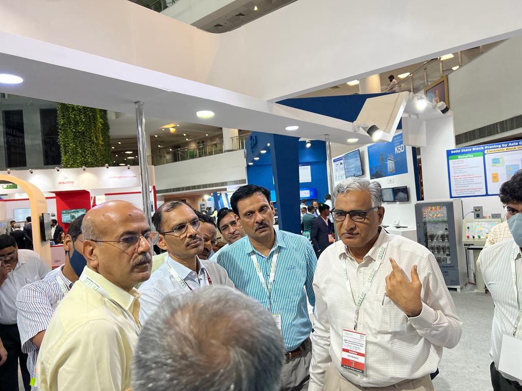 Efftronics_Ltd's tweet photo. We are exhibiting our smart #RailwaySignaling Solutions in IRSE International Technical Seminar &amp; Exhibition 2022 from 30 June - 2July at Dr. Ambedkar International Centre in New Delhi. We would like to invite you to visit us @ Booth no. 1 - 3 #IRSE #delhi #exhibition #Railways https://t.co/kpsmDYkQVP