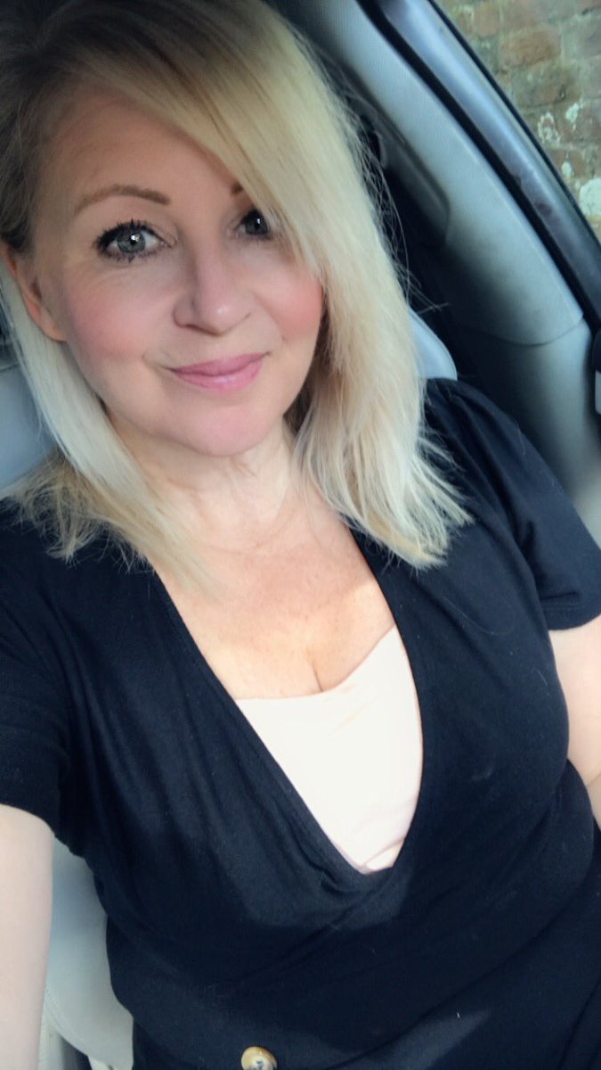 Not a bad month all in all, still quietly plodding along with the fitness goals, I had to do single leg burpees this morning, the horror 😱 but I did it! 

Ready for another day at the office now, have a lovely day all 😘

#June30 #FitnessGoals #ThursdayMotivation