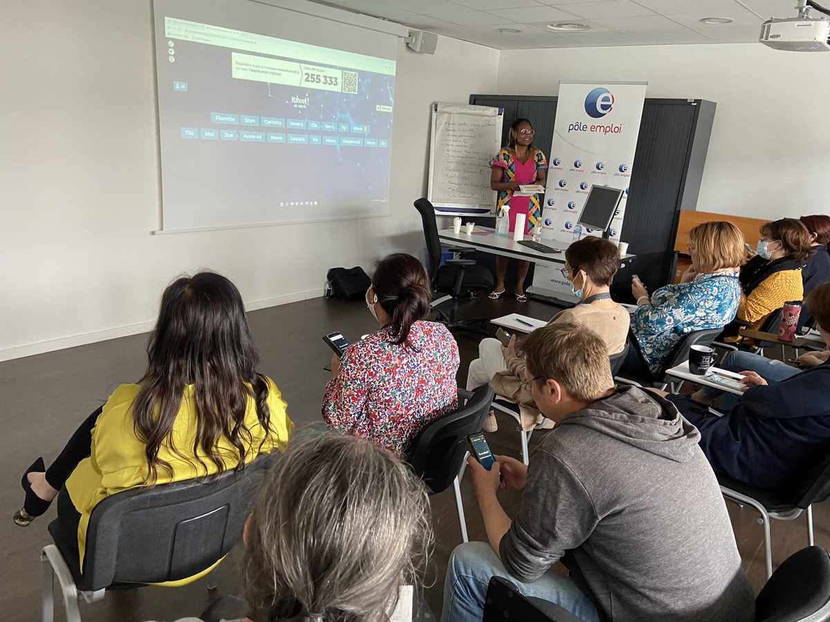 REVELSverine's tweet photo. A l’agence de Maromme, la sensibilisation aux gestes et postures démarre, merci aux services QVT, @Poleemploi_Ndie et @adesti https://t.co/wynD2NB0ho