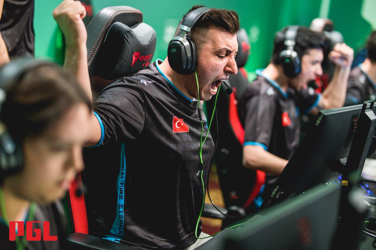 Eternal Fire tweet media