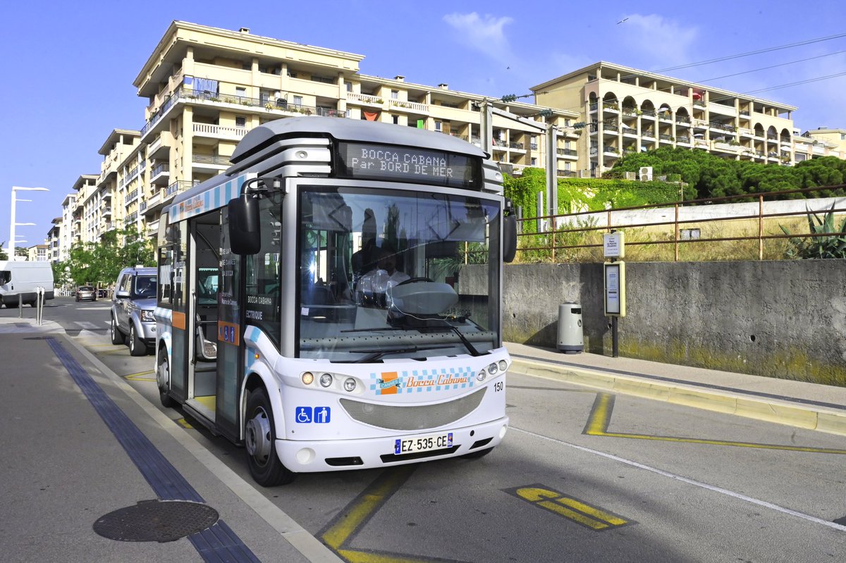 CACPLOfficiel's tweet photo. 📍 Retour des navettes estivales à #CannesLérins, dans le cadre de la prise en charge financière par les communes membres, à savoir :

🚎 #BoccaCabana et #MouréRouge,
🚎 #MimoPlage et #LaLittorale,
⛵️ #NavetteMaritimeEsterel.

Infos 👉 https://t.co/VmqVVxxMmx https://t.co/YmS34dy8L0