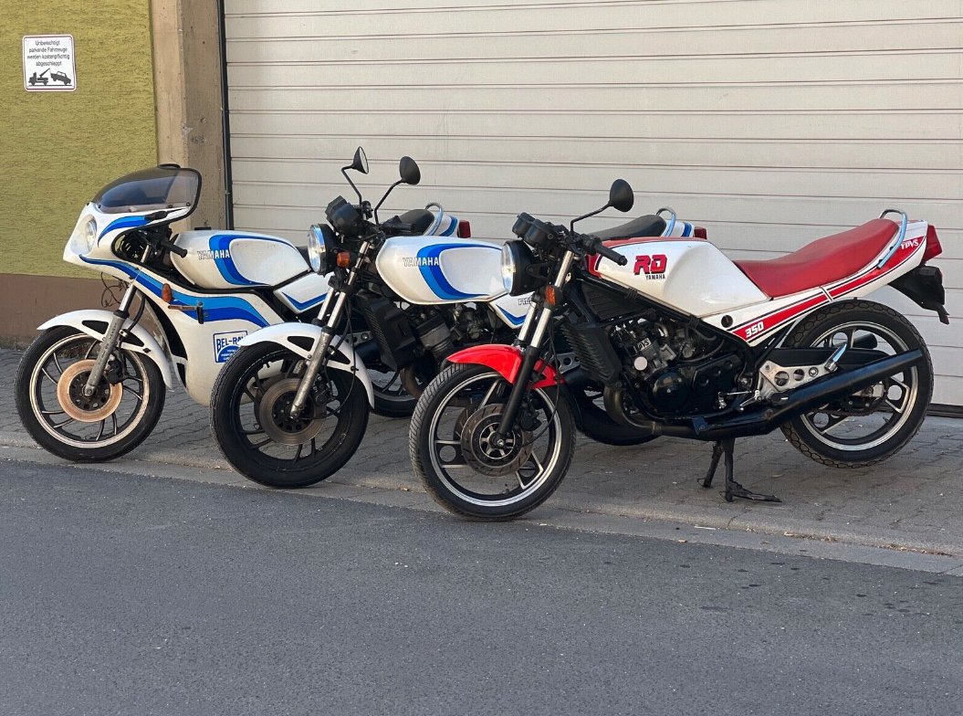 EvenMoreBikes's tweet photo. These three beauties are for sale on eBay. Under £6k each but over in Germany. Still fancy a Mars bar 250LC. One day... 😉 ML

#throwbackthursday #yamaha #rdlc #motorcycles #motorcycle #morebikes https://t.co/Sviptjix2A