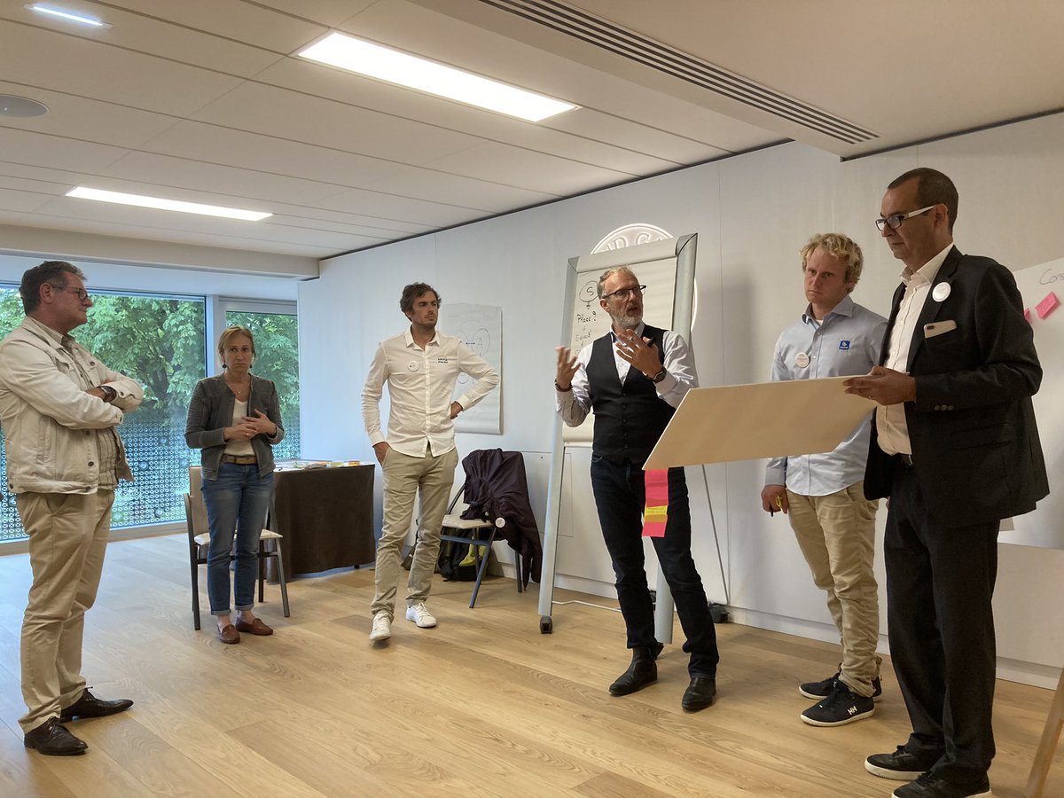 EntrepreneurAv's tweet photo. Séance d’intelligence collective
sur le sport santé ou comment faire bouger les lignes pour mobiliser et agir 

#LaFabriqueduSportResponsable 

@17Sport @EntrepreneurAv https://t.co/fEPC0QUZjk