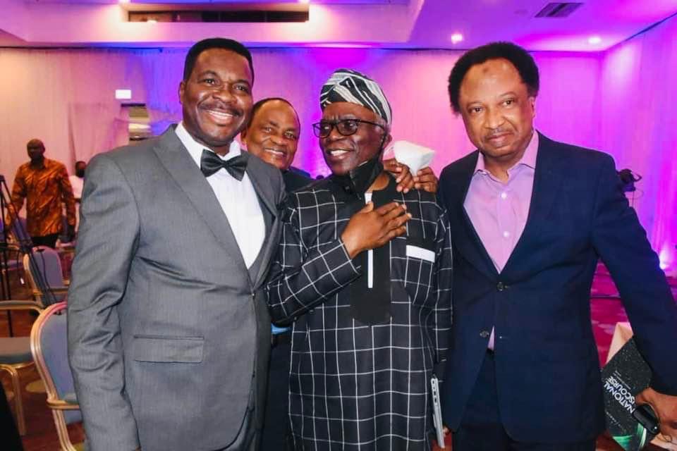 ShehuSani's tweet photo. Mike Ozekhome,Femi Falana and myself;1998 at Gani Fawehinmi Chambers and 2022. https://t.co/lUQUyuPJRn