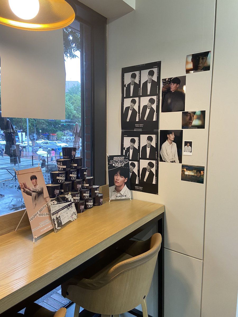 Fleur_maris's tweet photo. 모리셔스 브라운 마지막 날 
배우님 태어나줘서 넘 고맙고 
자주 무대 해주세요 

#김동원_니가_내_별이ㄷr
#김동원이라는광활한우주
#당신의영원한관객들 https://t.co/7OGz97NZc3