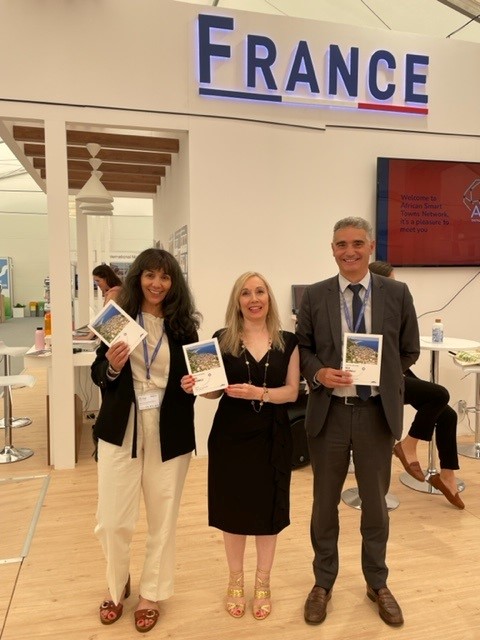 Notaires_CSN's tweet photo. Forum Mondial Urbain @UNHABITAT #WUF11 #Katowice | Sur le Pavillon France @LePFVT, le #CSN a présenté l'expertise juridique notariale française dans le domaine de la #SécuritéFoncière urbaine répondant aux 17 Objectifs du #DéveloppementDurable des @UN. @WUF_UNHabitat #PFVT https://t.co/mtAXidQHeR