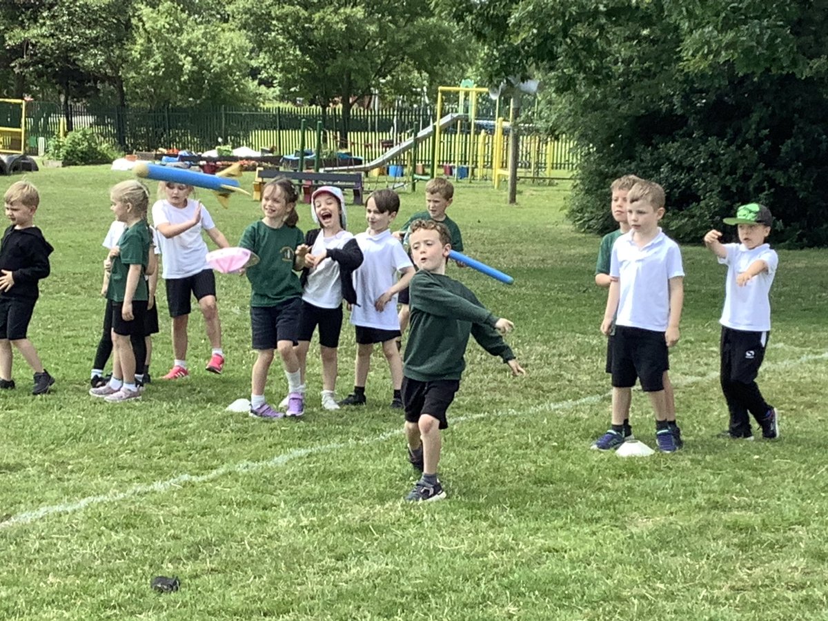 rquellinsclass's tweet photo. We are still talking about Sports Week in Year 1! The climbing wall was brilliant and we loved working with GB athlete Katie Stainton! 🧗🏃‍♀️ https://t.co/EZG88ANRjd