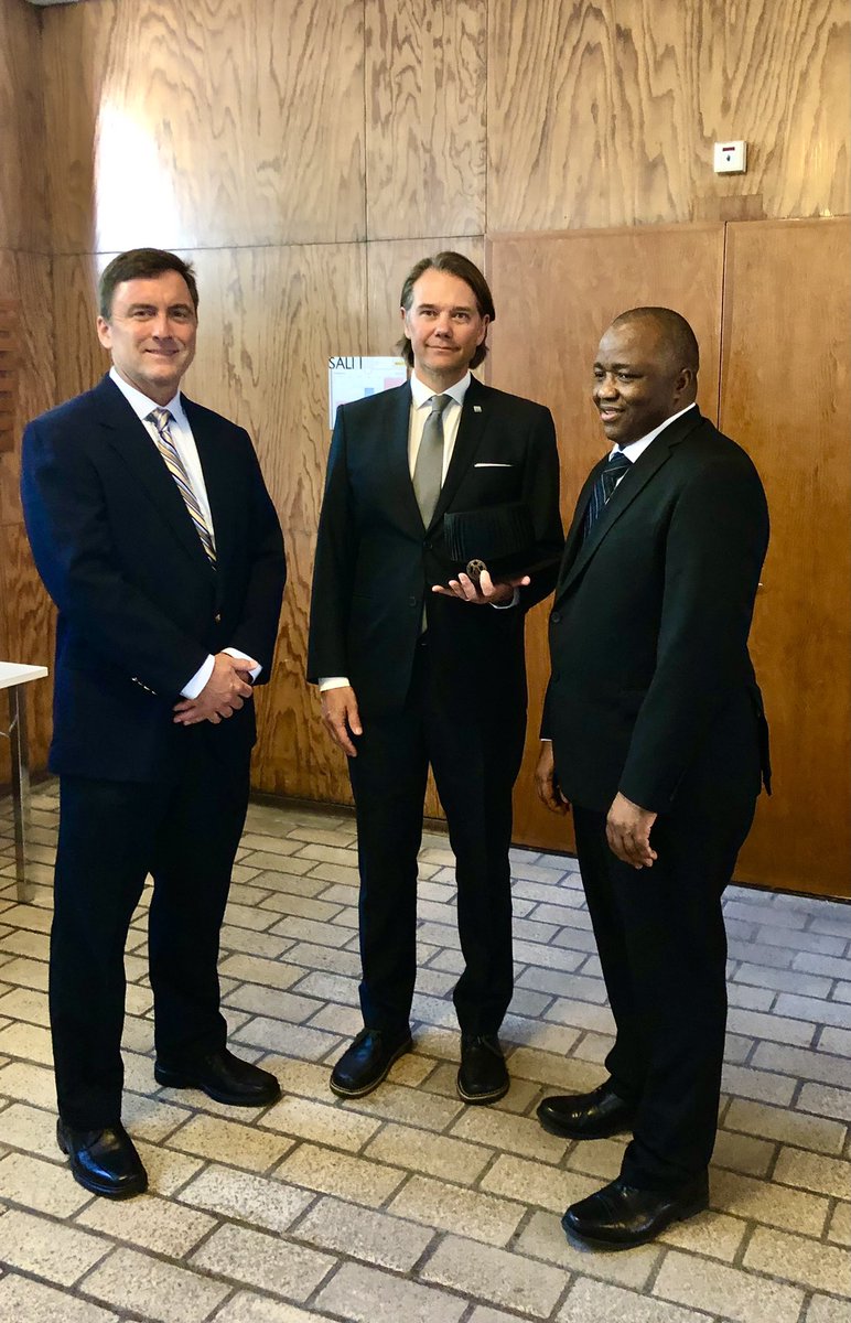 PetriPellikka's tweet photo. Now it starts! @EdwardAmara6’s PhD thesis about woody aboveground biomass in Africa is examined by Prof. #EdwardWebb of @ForestSciences @helsinkiuni. Thanks for funding from #BIODEV @ICRAF @Ulkoministerio @KumpulaScience @INAR_fin. https://t.co/KJJZ0ONsJb