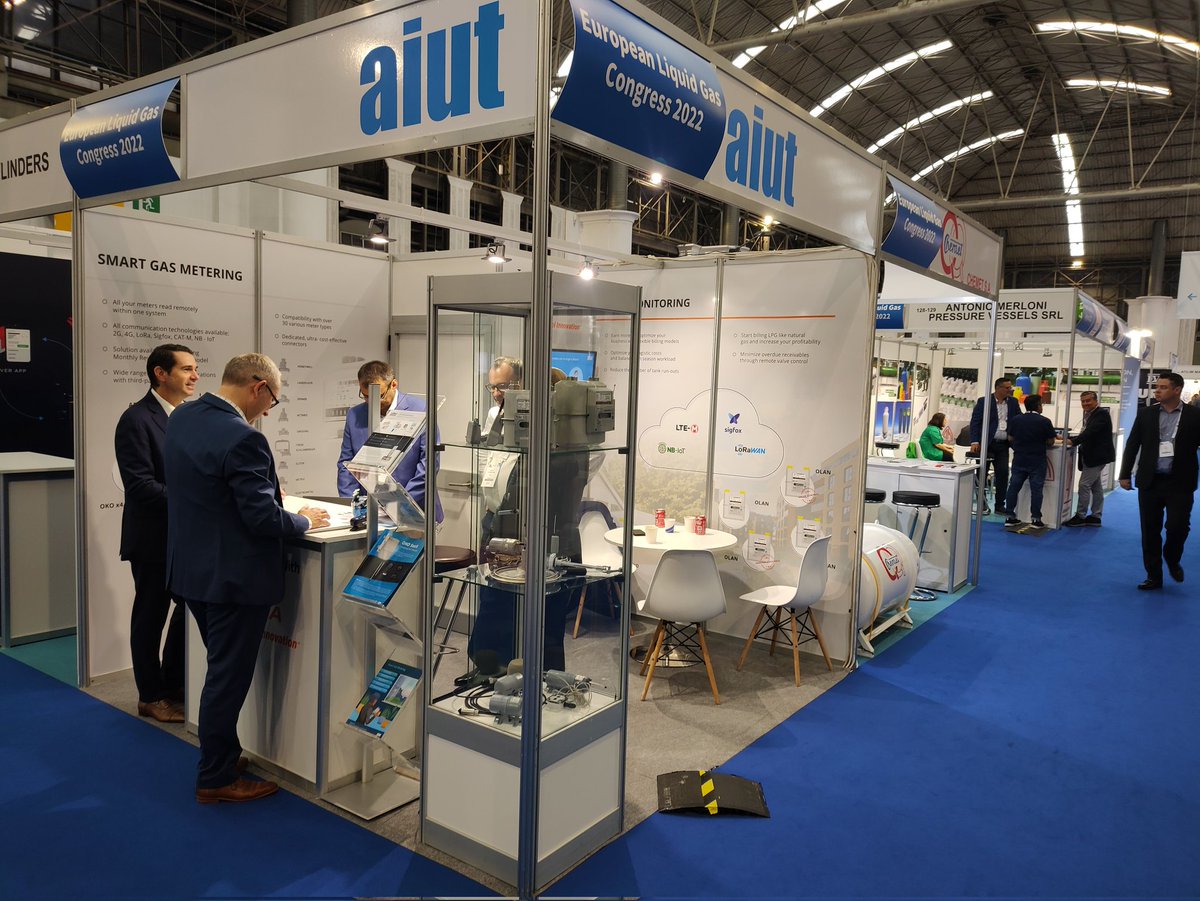 POGP_pl's tweet photo. Liczne twarze @POGP_pl - nasi członkowie prezentują się na branżowych targach #europeanlpgcongress @LiquidGasEurope w Barcelonie. @UndGok @Hexagon_Ragasco #aiut #chemet https://t.co/ZtEYDTG5Zy