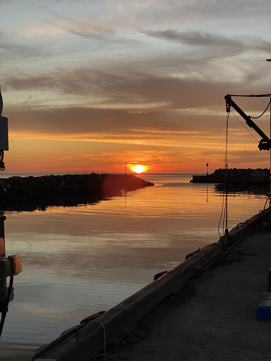 android1969's tweet photo. Just finished a boat repair and had to get a picture of the sunset. Lismore Wharf NS. https://t.co/OZ1D8rrIpl
