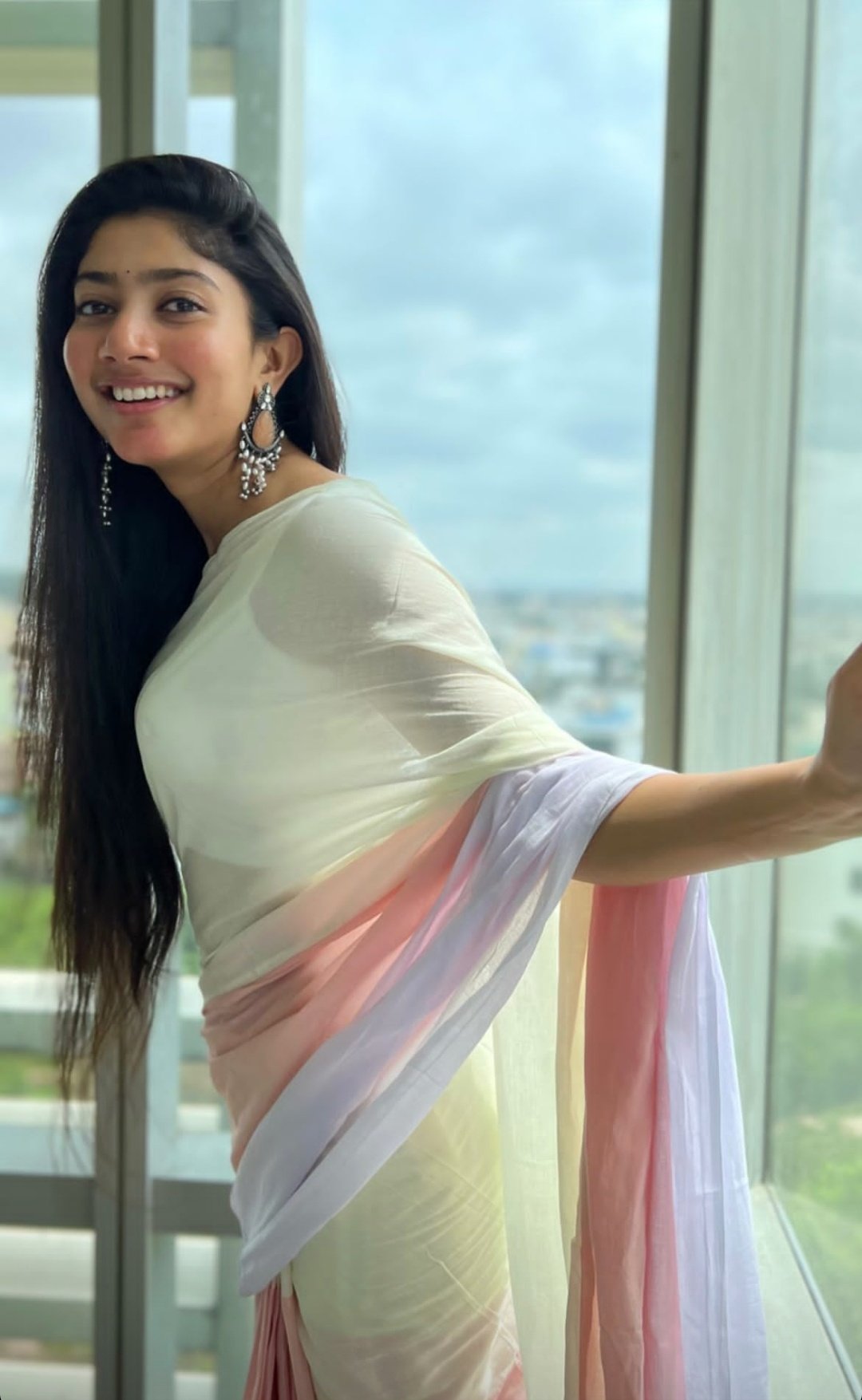 Image Latest Hot SaiPallavi Mallu Actress, beautiful Sai Pallavi collections Gargi