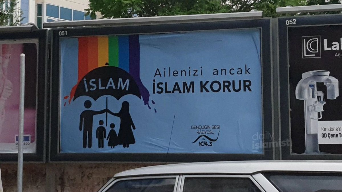 Muhamed_Erdogan's tweet photo. لافتة توعوية بعنوان: "الإسلام يحمي أسرتك"، تغزو شوارع البلديات التابعة لحزب العدالة والتنمية خلال حملة تقوم بها للتصدي للشو.اذ وداعميهم. https://t.co/BV4ezXsdfI