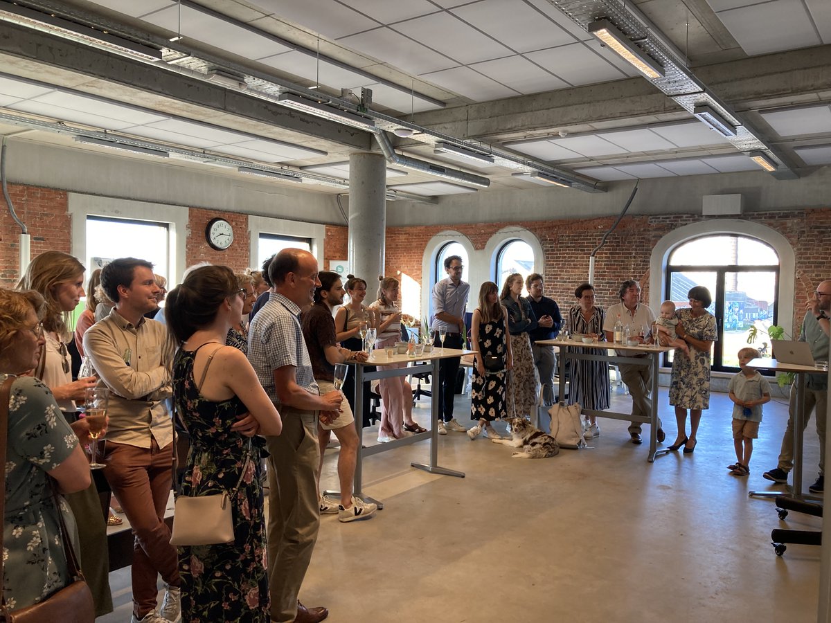 ziggusoftware's tweet image. It takes a village.
Often said about raising a child. Definitely also true about growing a business.
Happy we finally got our &quot;village&quot; in one room to celebrate and raise a glass! 🍻🍻 #Gent