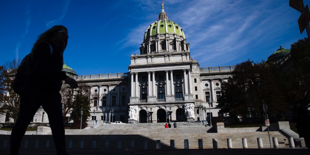 LebanonTown's tweet photo. #ReformTheRules asks Legislature to bring more bills to the floor for a vote. https://t.co/RacIapCdip https://t.co/LMLwVX9ZGW