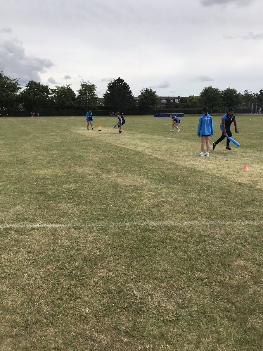 NHS_Sport's tweet photo. House Cricket with Year 9 #whoisgoingtowin #cricket #housecompetition ๐ด๐ต๐ก๐ข https://t.co/zCFBoaROov
