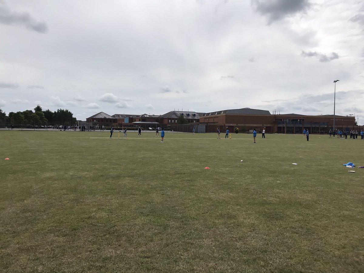 NHS_Sport's tweet photo. House Cricket with Year 9 #whoisgoingtowin #cricket #housecompetition ๐ด๐ต๐ก๐ข https://t.co/zCFBoaROov