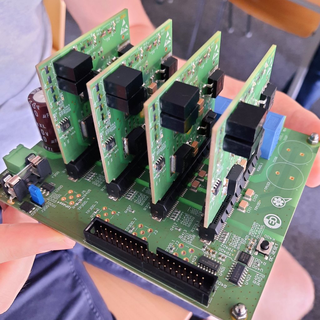 The power stage for an 8/6 switched reluctance motor. Designed by our #Master students from the <a href="/EDRT_iSCREAM/">Electronics & Drives - iSCREAM</a> team and waiting to be powered up for the first time in the lab. 
#PowerElectronics #Microelectronics @HS_Reutlingen