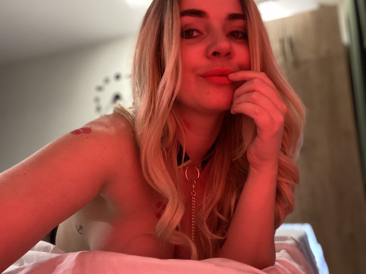 you_can_V's tweet photo. Найди тату на фото🥰 #нюдсочетвер #tattooedwoman #рожавшая https://t.co/dd3qikxUOO