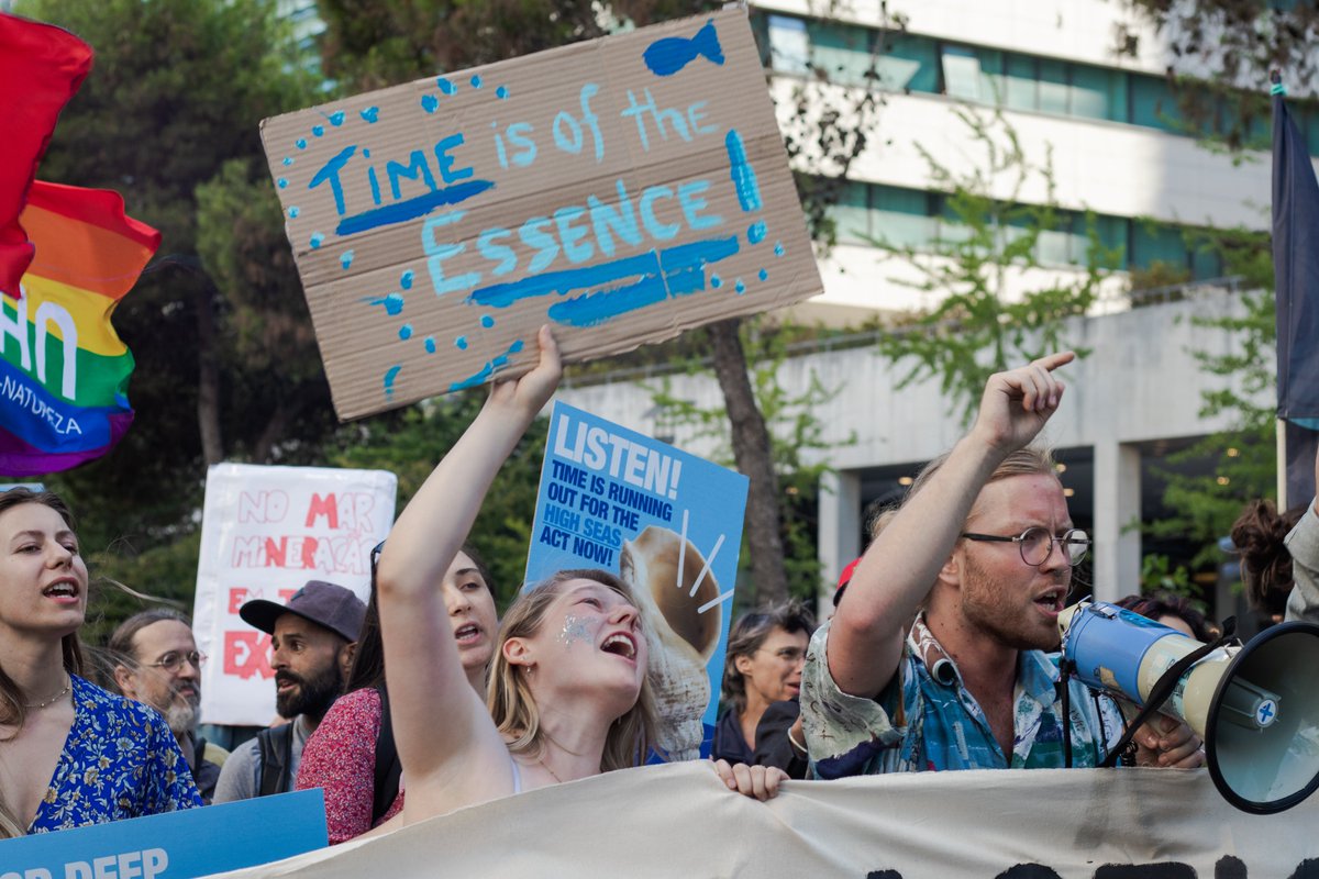 SciRebelPT's tweet photo. #ScientistRebellion PT was in yesterday's #BlueClimateMarch as part of the protests during the #UNOceanConference2022. It's high time for politicians to understand that Ocean Action is Climate Action and that we have no time to lose!

Photos by @raqueltalvez &amp; Andrina https://t.co/BmWOitSVNq
