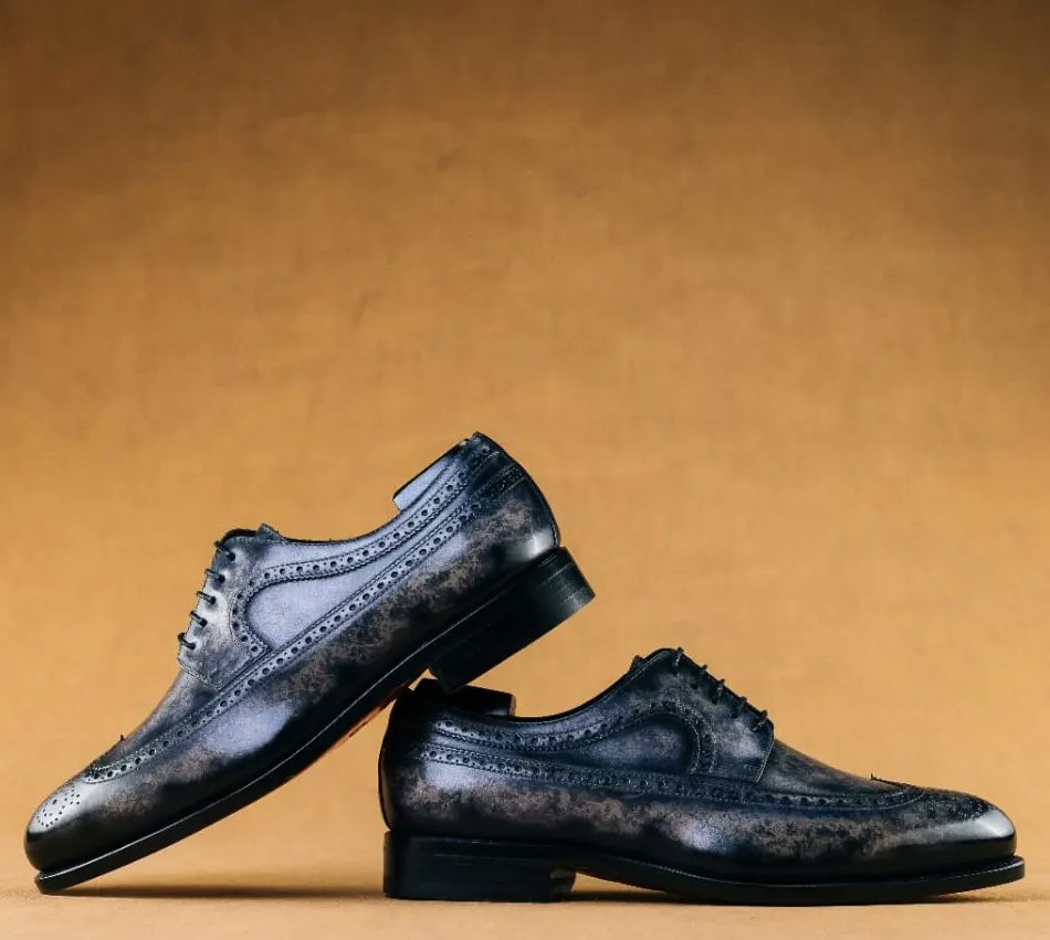 TheLambergShoes's tweet photo. Qual é a cor destes Sapatos??? https://t.co/PO6Mk2j6BV