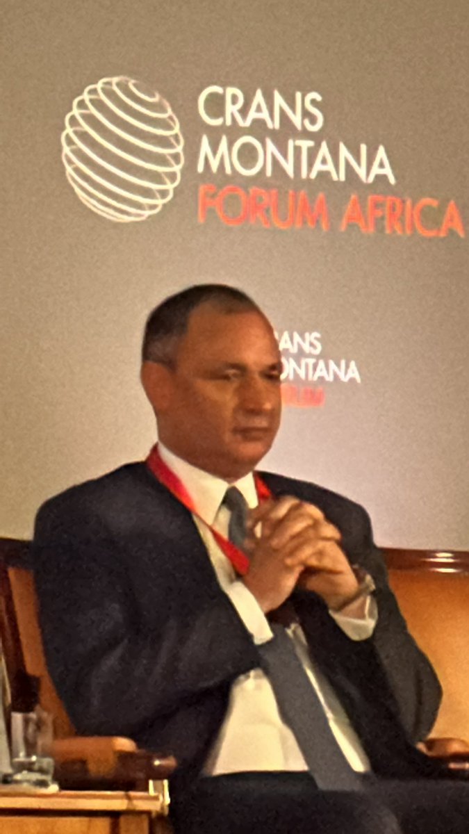 1) Investir dans l’ Afrique, dans sa jeunesse, dans son potentiel.                  2) Positionnez-vous sans complexe, d’égal à égal. 3) Que l’Afrique profite de la fenêtre de 2 ans qu’elle a pour pouvoir agir et réaliser réellement dans des contextes de sécurité.
@Ryadmezzour